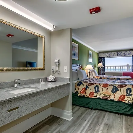 Beachcomber Inn & Suites-3